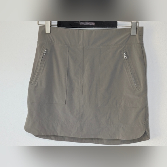 Athleta Chelsea Cargo Skort Women's Size 4 Gray Stretch Pockets Active Outdoor - Picture 11 of 12